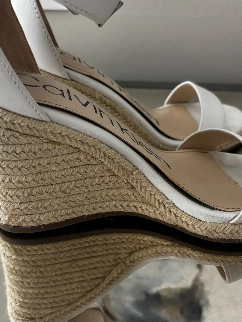 Calvin Klein Noshela white Wedge Sandals,Sz 7